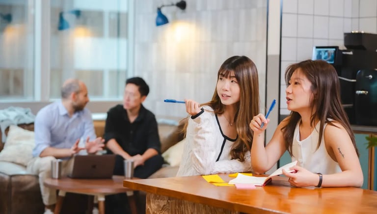 img_handbook_onboarding_header_bg_2